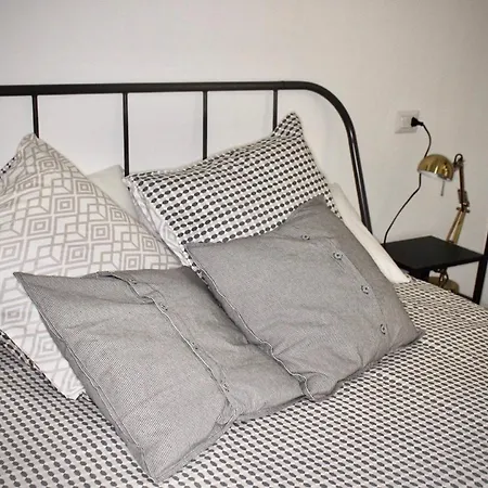 Bedandclimbing Guest house *