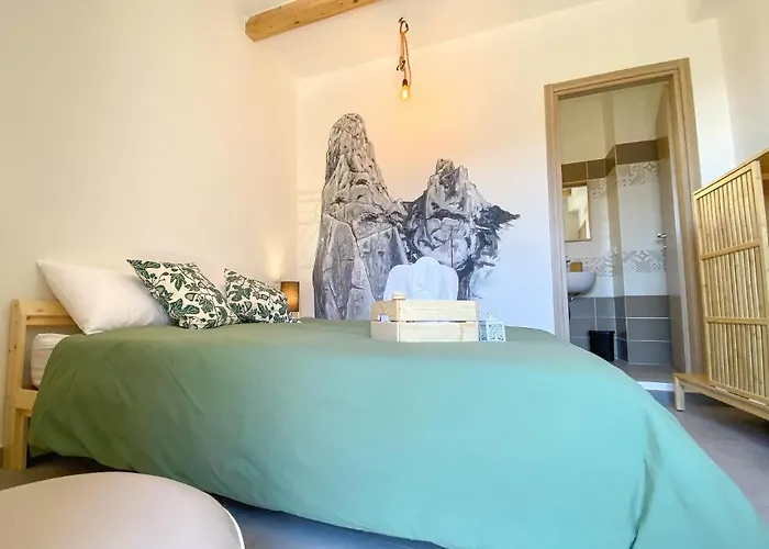 Bedandclimbing Pensión